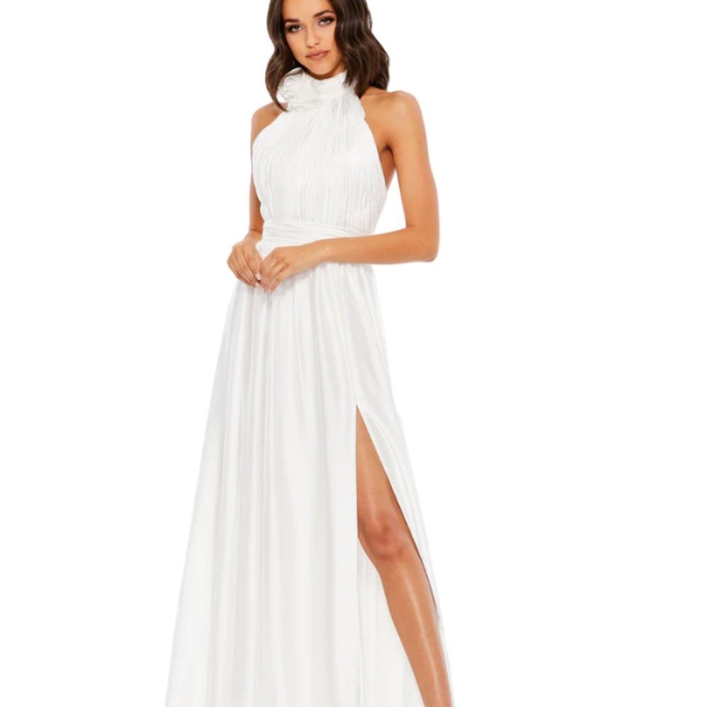 MAC DUGGAL ROSETTE PLEATED HALTER WHITE  THIGH SLIT GOWN sz 8